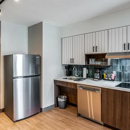 Staybridge Suites Dallas Market Ctr Love Field, An Ihg Hotel-2
